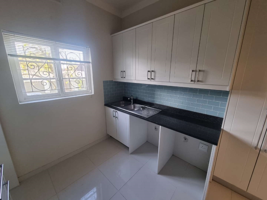To Let 2 Bedroom Property for Rent in Rosebank Western Cape